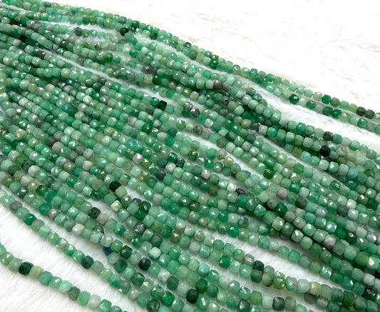 Emerald cube 4mm faceted
