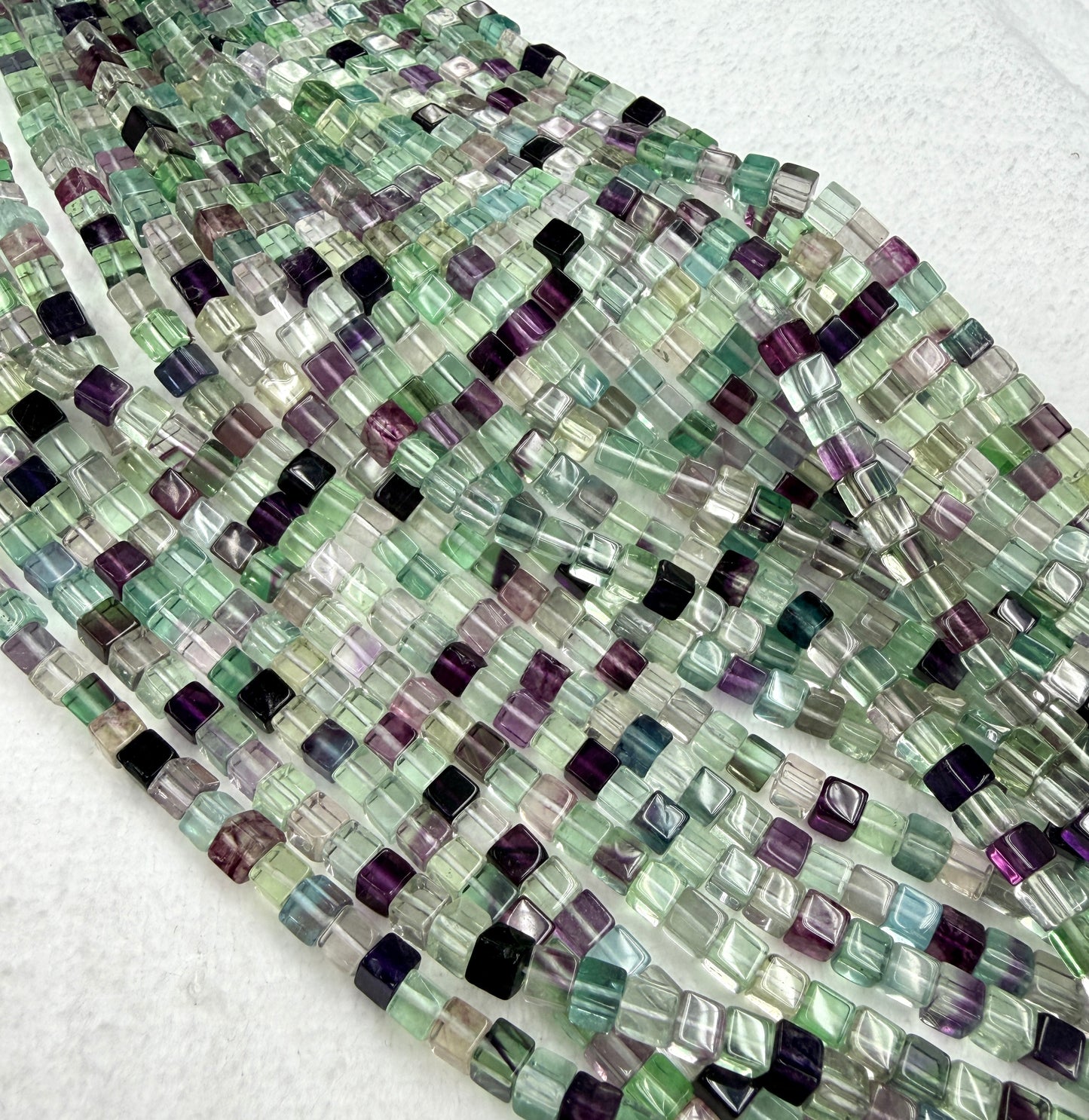 Fluorite cube 4mm